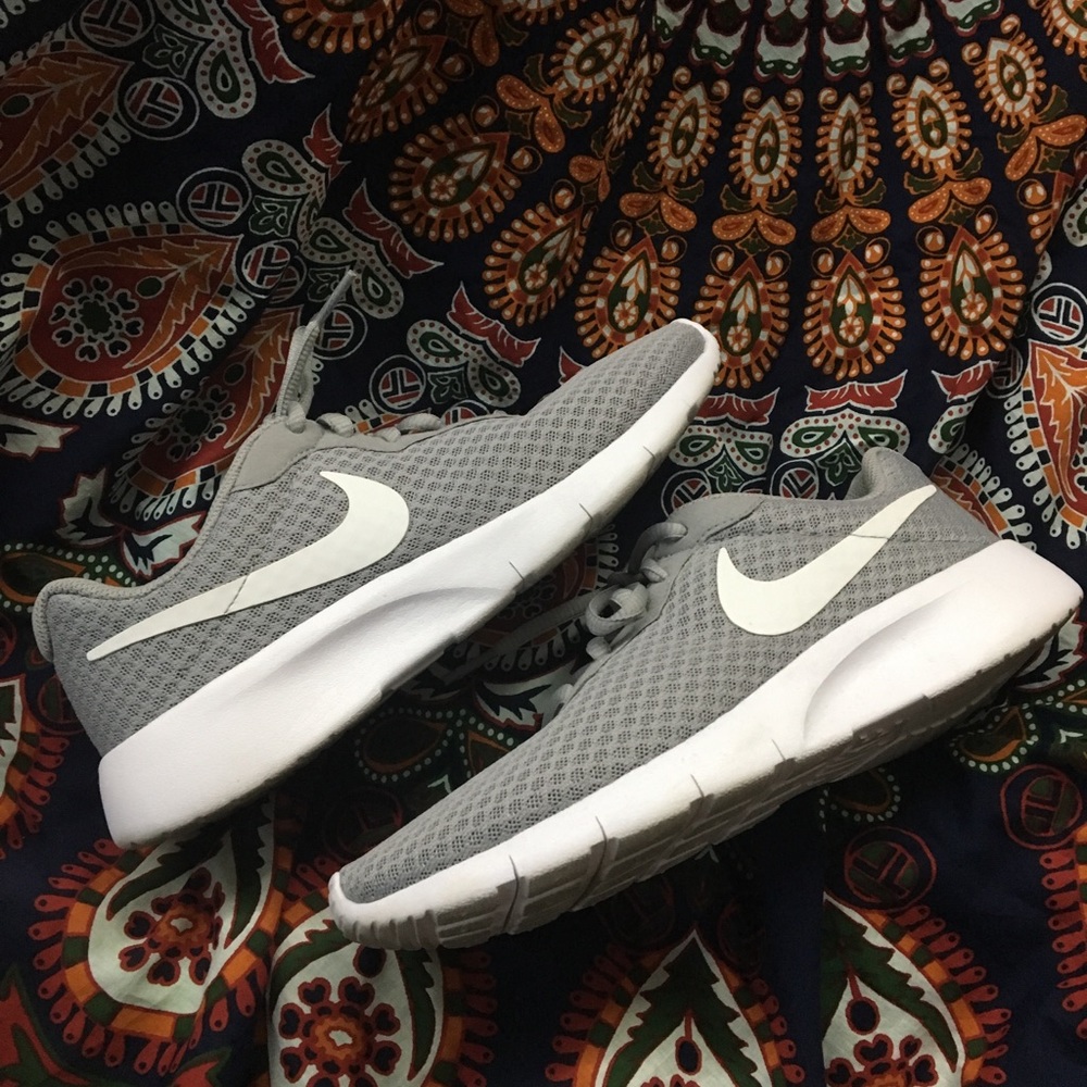 Nike Tanjun Sneakers
